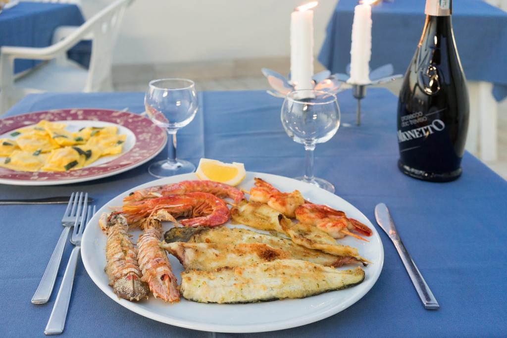 Regina Hotel E Ristorante بونتا مارينا المظهر الخارجي الصورة